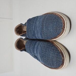 UGG Sammy Boat Deck Wavy Blue Slip On Shoe